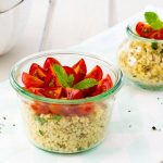Rezept mit wenig Zutaten: Sommerliche Hirse mit Minze und Tomaten